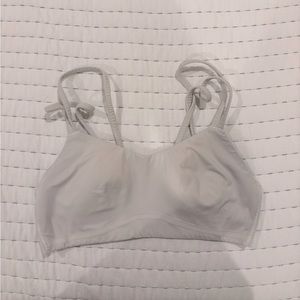 Lululemon “like a cloud” bra